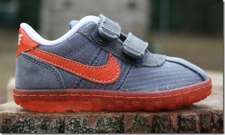 Nike Kid's SMS Roadrunner Nike Kid's SMS Roadrunner