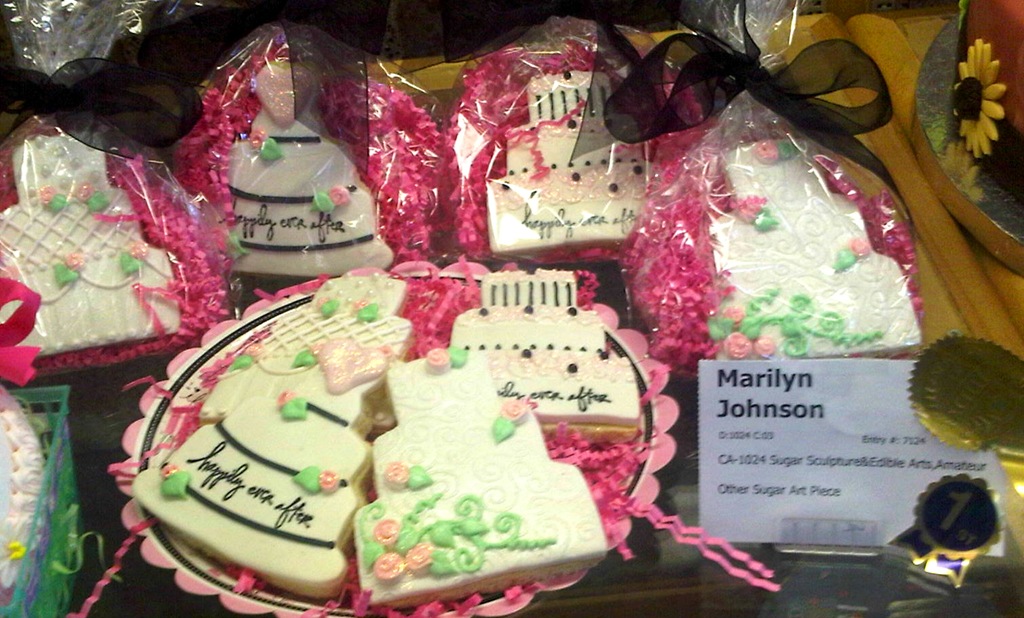 [OC-Fair-Wedding-Cookies5.jpg]