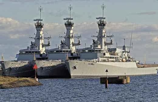 [singapura%2520berang%2520dengan%2520kapal%2520tni%2520al%255B5%255D.jpg]
