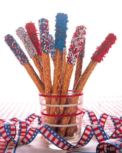 Like most sparklers, these are extinguished after a short while -- with several large bites. They are really so easy to make, and are a festive dessert or snack item.
<http://www.marthastewart.com/265330/pretzel-sparklers> Like most sparklers, these are extinguished after a short while -- with several large bites. They are really so easy to make, and are a festive dessert or snack item.
<http://www.marthastewart.com/265330/pretzel-sparklers>
