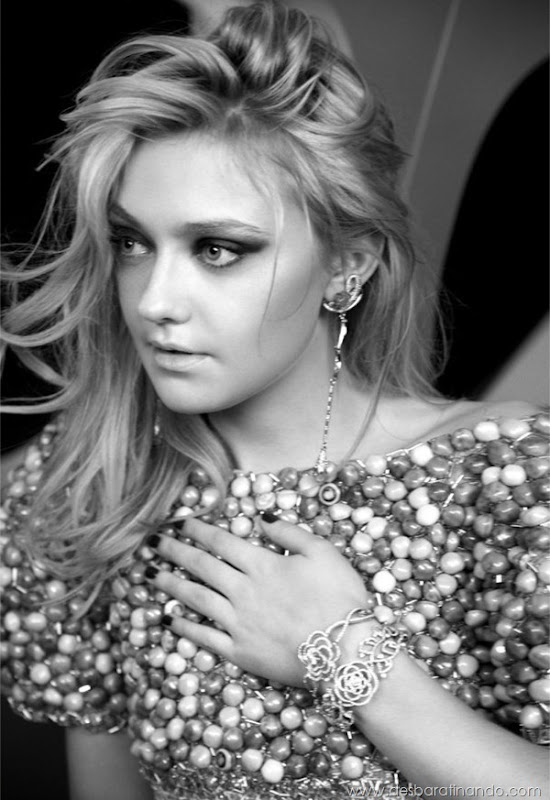 Dakota-Fanning-sexy-sedutora-desbaratinando-sexta-proibida (110) Dakota-Fanning-sexy-sedutora-desbaratinando-sexta-proibida (110)