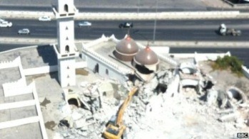 [Destrui%25C3%25A7%25C3%25A3o%2520da%2520mesquita%2520de%2520Al-Shaab.%2520Ago.2012%255B2%255D.jpg]