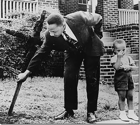 must-see-black-and-white-historic-moments-18 must-see-black-and-white-historic-moments-18