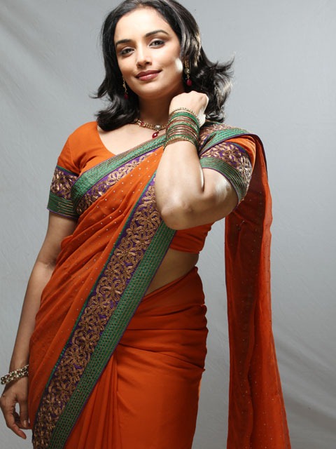 [swetha%2520menon%2520in%2520unnam%255B2%255D.jpg]