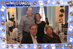 Fotos do evento Batizado Bernardo - 24.07.11. Foto numero 77 da Social Click Fotografia Digital, do Rio de Janeiro, RJ, que faz fotos divertidas, fotos malucas, fotos com fantasias, fotos na hora, fotografia maluca, fotografia divertida com molduras personalizadas. fotos divertidas malucas foto maluca animadas animado rj rio de janeiro divertida fantasia animada galeria eventos fotografo fotógrafa