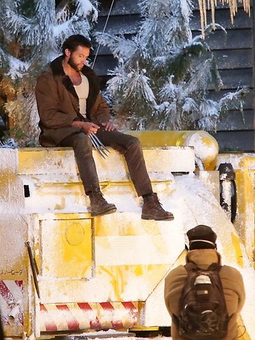 Wolverine havas forgatási fotókon ninjákkal csap össze 05