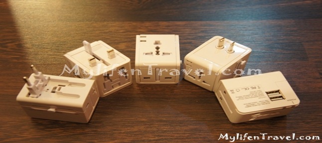 Dual USB adapter 15 Dual USB adapter 15