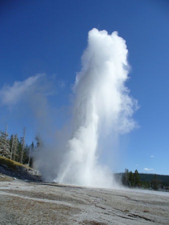 [Day13Yellowstone%2520Grand%2520geyser%255B3%255D.jpg]