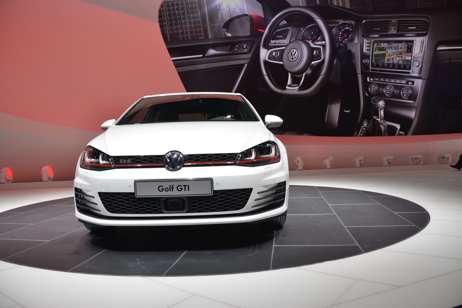 [2014-VW-Golf-GTI-2%255B2%255D.jpg]
