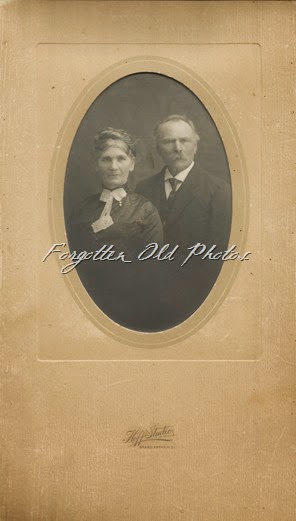 Torgrain Klepp and wife Joans Torgrain Klepp and wife Joans