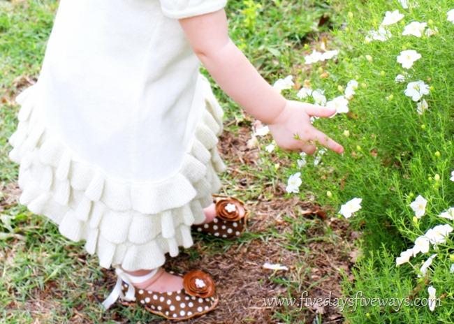 [IMG_2659%255B9%255D.jpg&description=Try-it Tuesday: Reversible Baby Booties')]