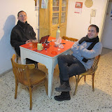 di nuovo a casa. notate la bottiglia