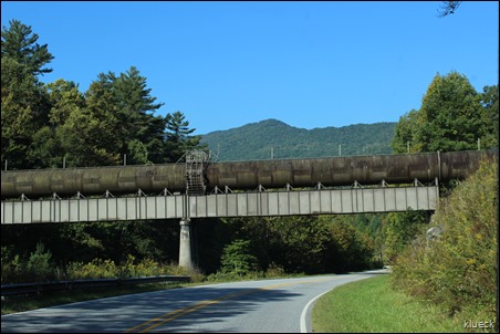 highway 129 approaching the Tail of the Dragon