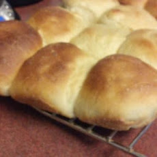 Amish Dinner Rolls