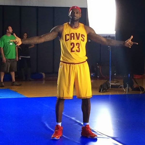 King James Presents Nike LeBron 12 8220Cavs8221 Player Exclusive