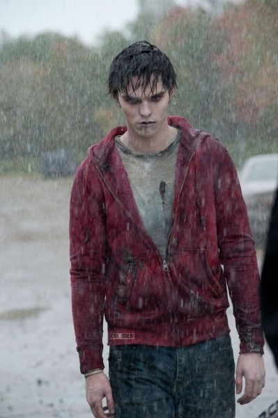 Nicholas Hoult, a Warm Bodies zombijaként