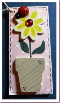 Daisy Wooden tag