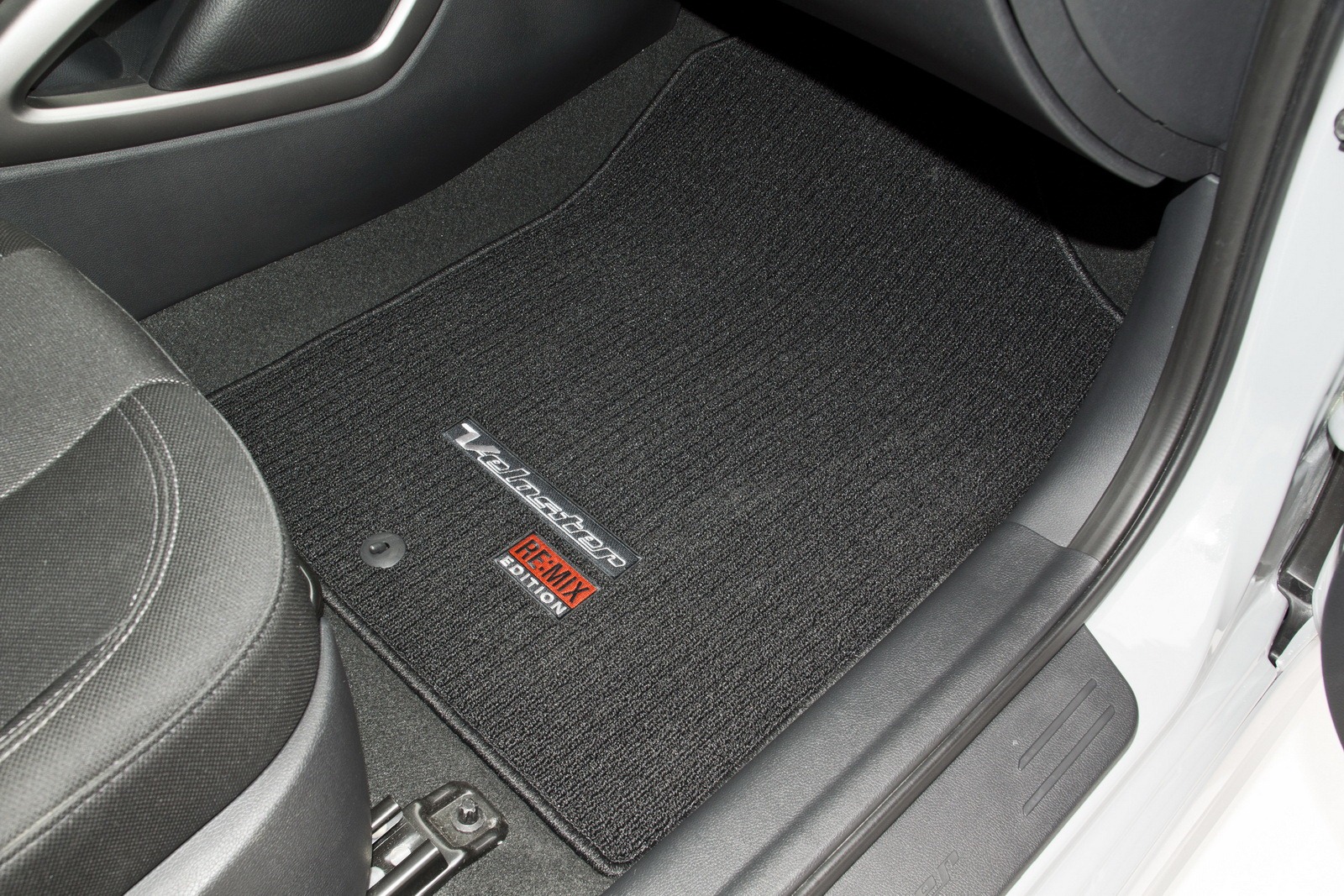 [Hyundai-Veloster-RE-MIX-4%255B3%255D.jpg]