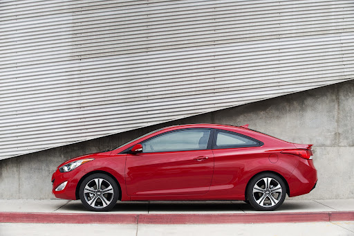 2013-Hyundai-Elantra-Coupe-06.jpg
