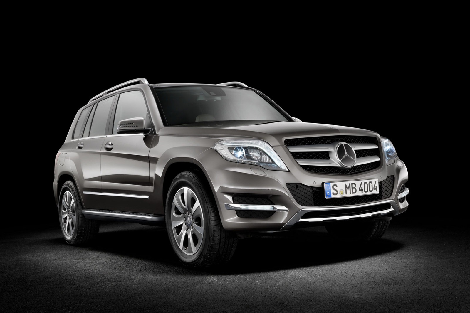 2013-Mercedes-Benz-GLK-9[2].jpg