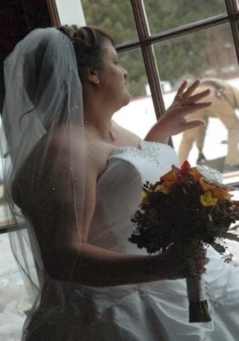 [funny-wedding-photos-044%255B2%255D.jpg]