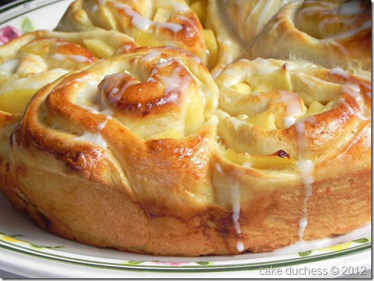 apple-bread-ring-3 apple-bread-ring-3