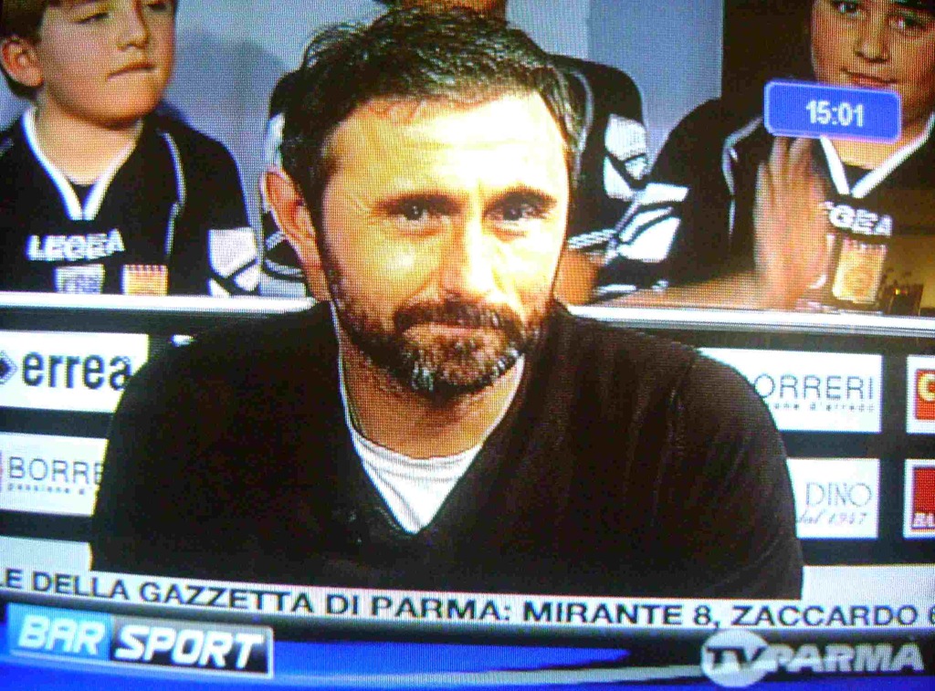 [LUCA%2520BUCCI%2520A%2520BAR%2520SPORT%252027%252002%25202012%255B2%255D.jpg]