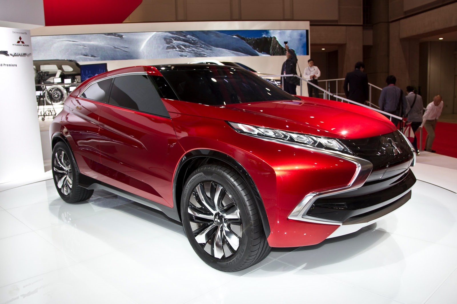 [Mitsubishi_Concept_XR-PHEV_2%255B2%255D.jpg]