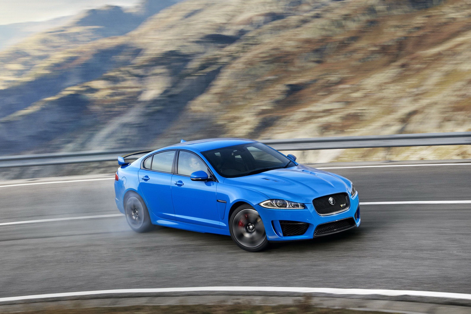 2014-Jaguar-XFR-S-8[2].jpg