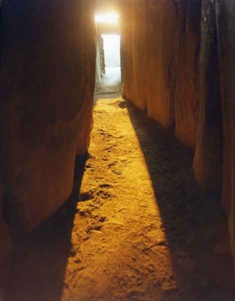 [061023_Newgrange_Passage_Tomb__003_03%255B6%255D.jpg]