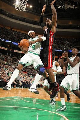 lebron james nba 130127 mia at bos 14 Boston Outlasts Miami in 2nd OT. LeBron Debuts Suede X PE!