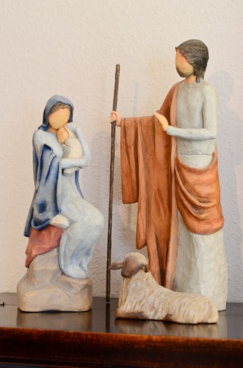 [Christmas%2520decor%2520-%2520Nativity%255B5%255D.jpg]