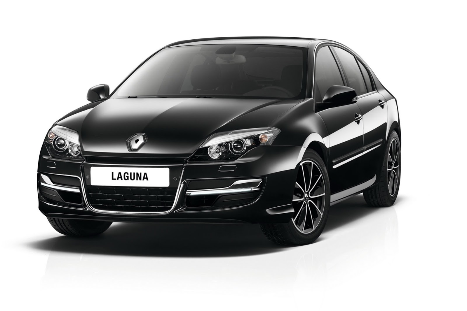 [2013-Renault-Laguna-Phase-3-22.jpg]