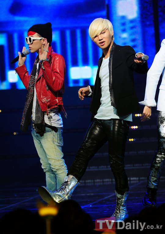 Big Bang - Mnet M!Countdown - 15mar2012 - 22.jpg