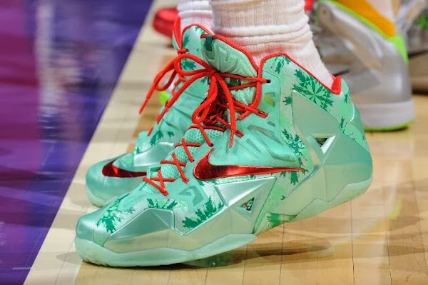 James Unwraps Christmas LeBron 11 Shoes in Win Over Lakers