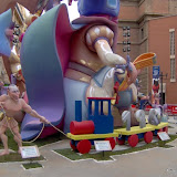 Falla Cuba-Literat Azorín 2009. Francisco Camps convertit en Hèrcules porta l'AVE a la Comunitat Valenciana.