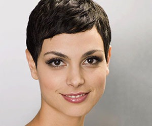Joseph Fiennes és Morena Baccarin tudományos ördögűzése
