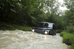 2013-LR-Defender-2%25255B2%25255D.jpg