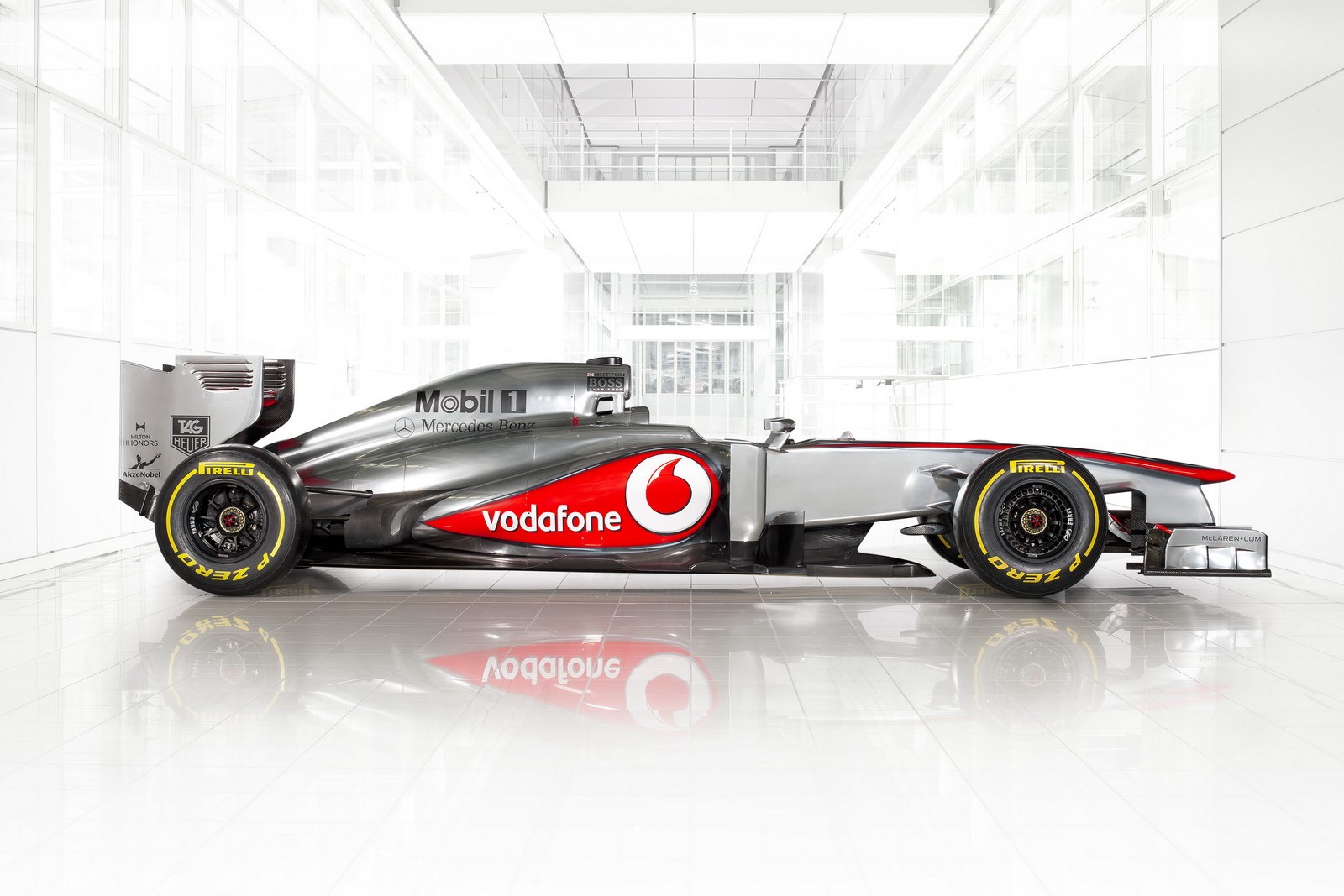 [McLaren-MP4-28-7%255B2%255D.jpg]