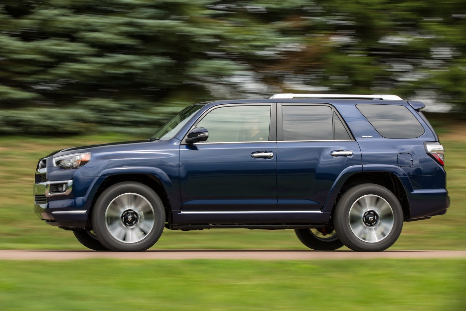 [2014-Toyota-4Runner-18%255B2%255D.jpg]