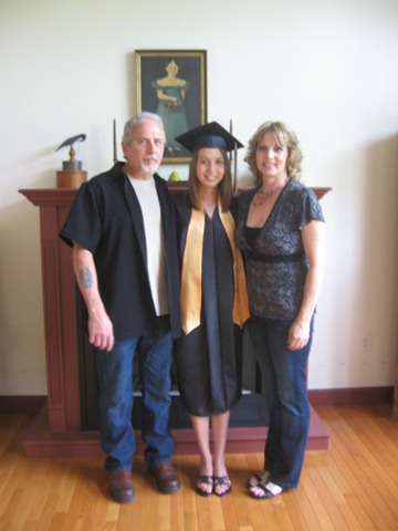 [Emma%2527s%2520Graduation-June%252025%252C%25202011%2520004%255B2%255D.jpg]