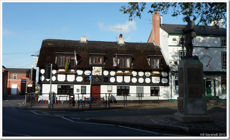 SAM_0564 Crown and Anchor at Stone SAM_0564 Crown and Anchor at Stone