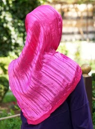 [silk-ruffled-stripe-wrap-hijab-4%255B2%255D.jpg]