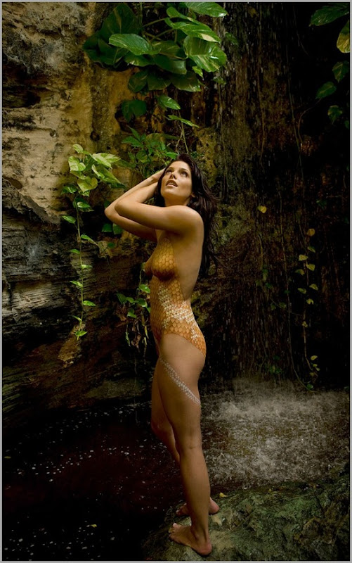 Эшли Грин в body art бикини (фото) .