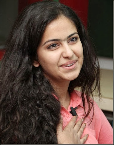 Actress Avika Gor @ Uyyala Jampala Team @ Radio Mirchi Photos