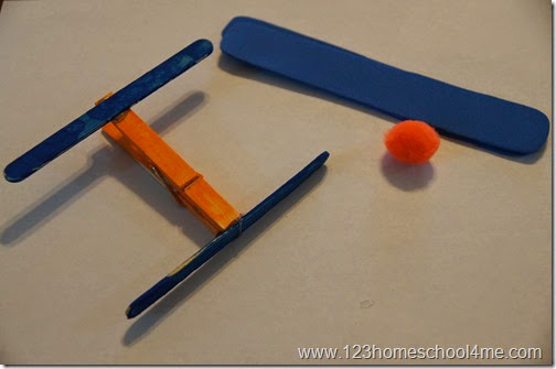 attach the front propellar attach the front propellar