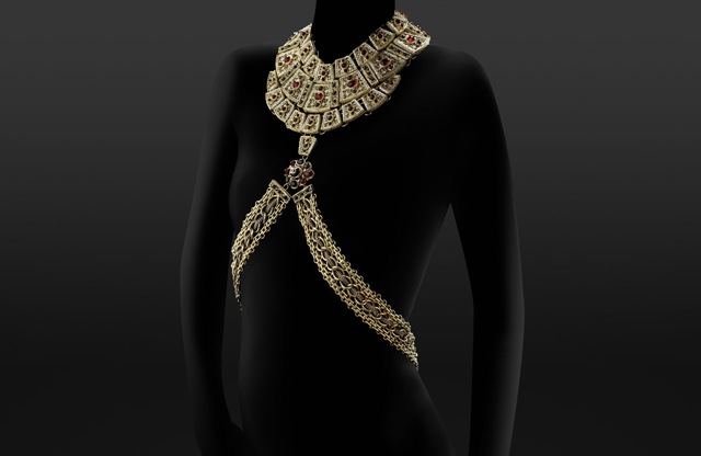 chanel plastron