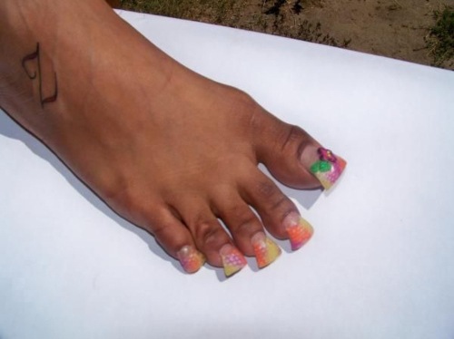 [duck-feet-nails-3%255B2%255D.jpg]