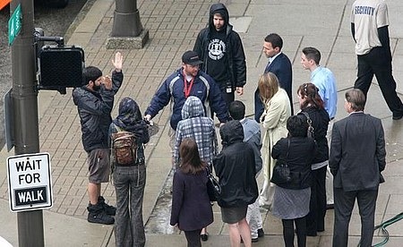 A két címszereplő püföli egymást az Amerika Kapitány 2 forgatásán 05