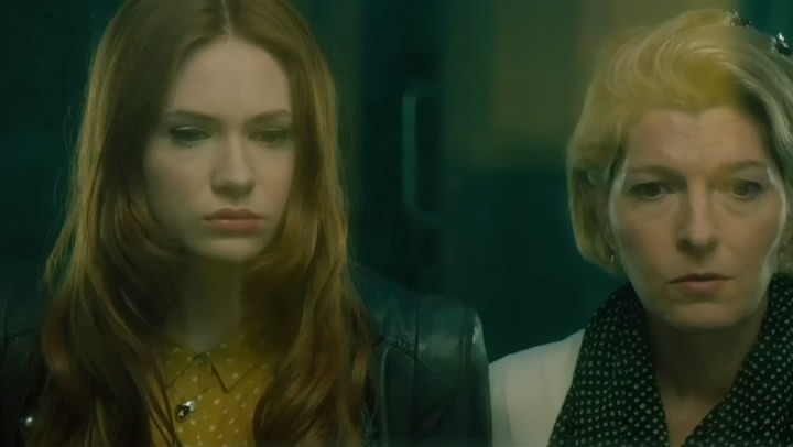 [Doctor.Who.2005.7x04.The.Power.Of.Three.HDTV.x264-FoV.mp4_snapshot_28.34_%255B2012.09.24_21.54.08%255D%255B2%255D.jpg]